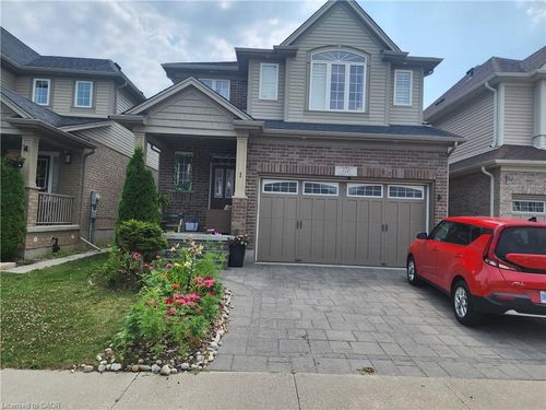 110 Stillwater St, Kitchener, ON, N2A0J1 | Card Image