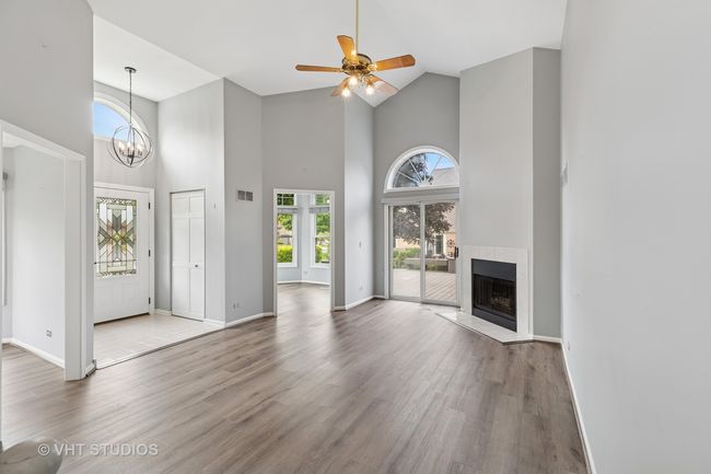 10428 Morningside Ct, Townhouse with 2 bedrooms, 3 bathrooms and 2 parking in Orland Park IL | Image 5