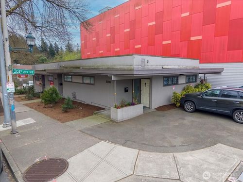 3305 Ne 125th St, Seattle, WA, 98125-4518 | Card Image