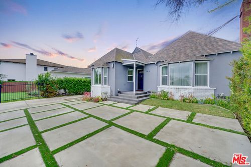 149 S Kenter Ave, LOS ANGELES, CA, 90049-4017 | Card Image