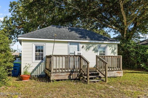 304 N 21st St, Morehead City, NC, 28557-3612 | Card Image
