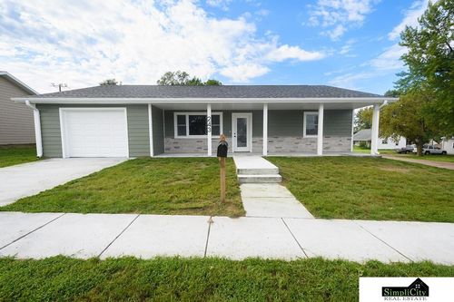 243 W 4th Street, Superior, NE, 68978 | Card Image