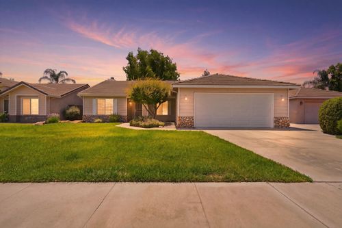 1751 W Lloyd Avenue, Porterville, CA, 93257 | Card Image