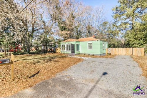 215 Peachtree Cir, Warner Robins, GA, 31088-4415 | Card Image