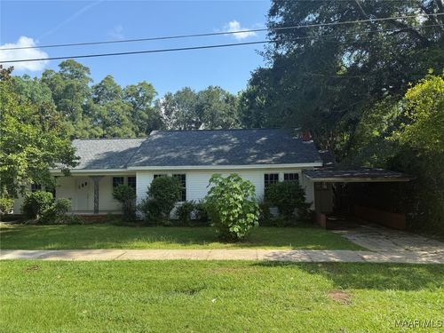 911 W Tuskeena St, Wetumpka, AL, 36092-2141 | Card Image