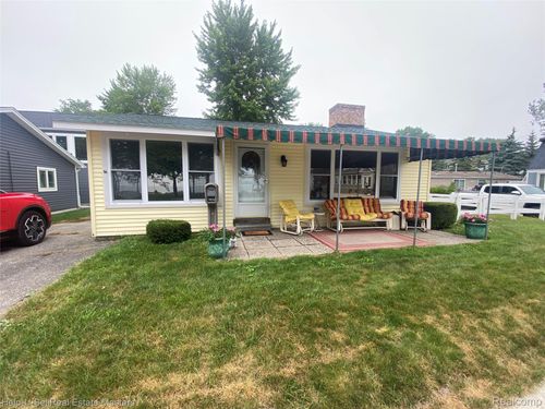 5871 Manor Dr, Fort Gratiot, MI, 48059-2830 | Card Image