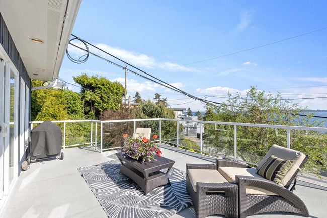 14793 Mcdonald Avenue, House other with 5 bedrooms, 3 bathrooms and 4 parking in White Rock BC | Image 14