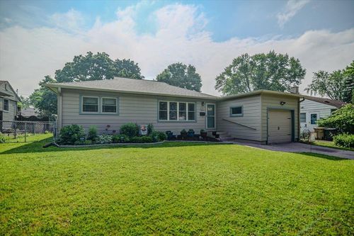 33 Bradford Lane, Madison, WI, 53714 | Card Image