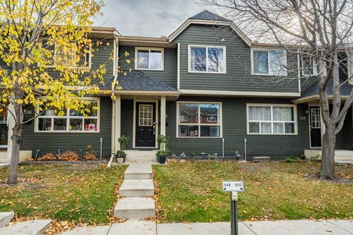 552 Queenston Gdns Se, Calgary, AB, T2J6R2 | Card Image
