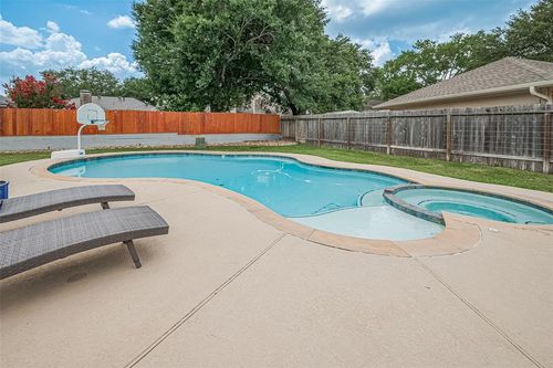 16418 Crawford St, Jersey Village, TX, 77040-2810 | Card Image
