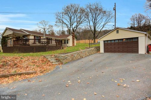 24414 Graham Ave, SMITHSBURG, MD, 21783-1147 | Card Image