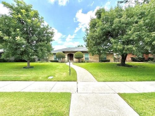 909 Hillsdale Dr, Richardson, TX, 75081-5233 | Card Image