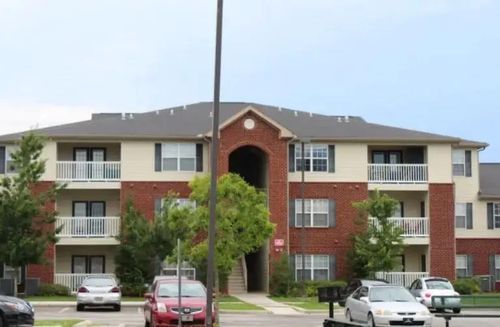 1060 Mountainview Rd Ne, Hartselle, AL, 35640-4612 | Card Image