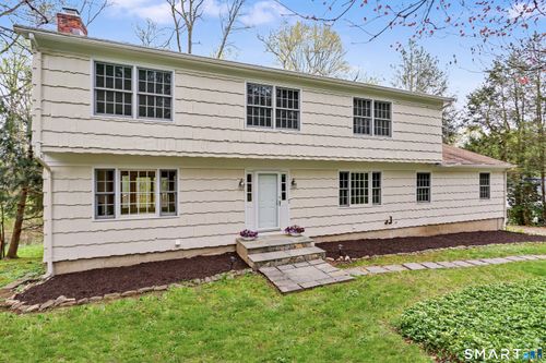 30 Pequot Trl, Westport, CT, 06880-2931 | Card Image