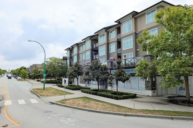 230 - 18818 68 Avenue, Condo with 1 bedrooms, 1 bathrooms and 1 parking in Surrey BC | Image 1