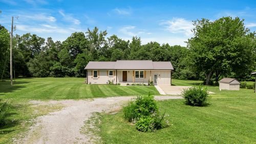266 Mcbride Ln, Bradyville, TN, 37026-5024 | Card Image