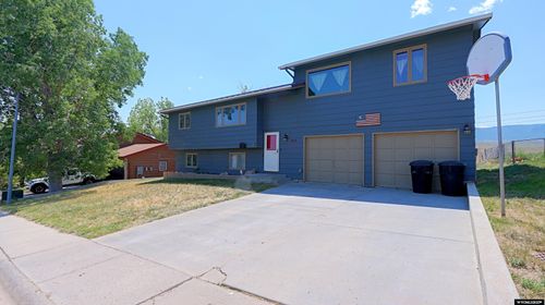 2111 24th St, Casper, WY, 82601-5083 | Card Image