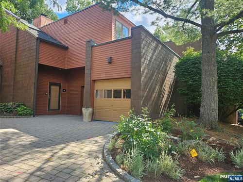 6 Old Quarry Rd, Englewood, NJ, 07631-5123 | Card Image