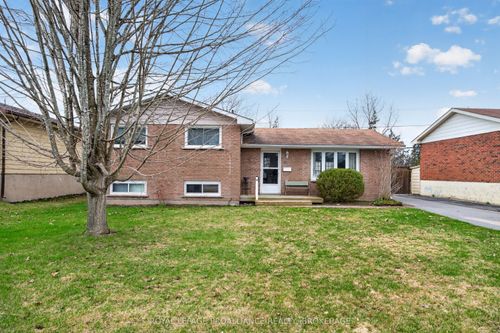 931 Auden Park Dr, Kingston, ON, K7M4T8 | Card Image