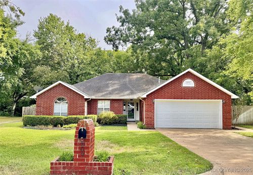 509 W 2nd St, Tahlequah, OK, 74464-4619 | Card Image