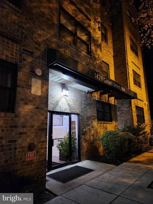 apt-205-1429 Girard St Nw, WASHINGTON, DC, 20009-8309 | Card Image
