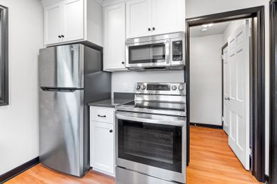 Stainless appliances too... | Image 3