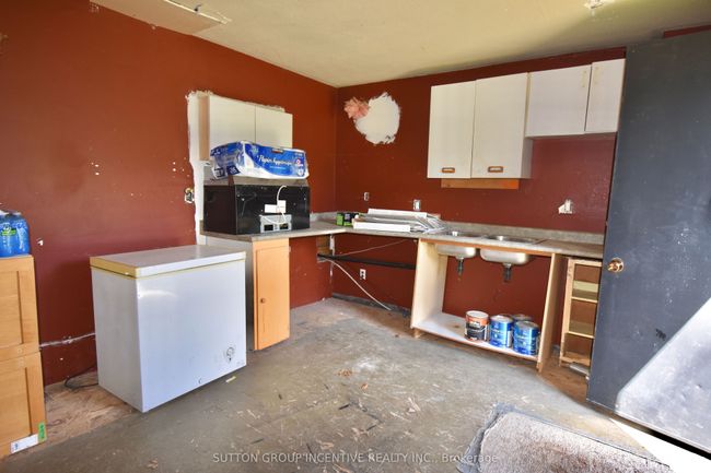 7216 County Rd 13, House other with 2 bedrooms, 1 bathrooms and 15 parking in Lisle ON | Image 47