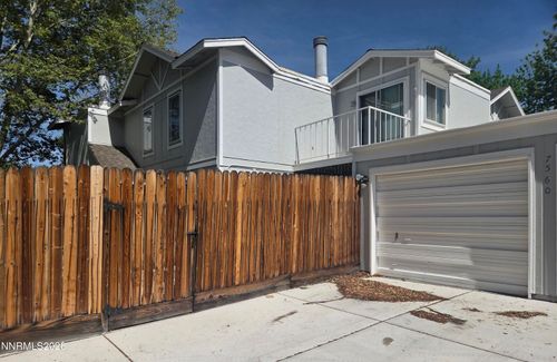 7560 Young Cir, Reno, NV, 89511-1338 | Card Image