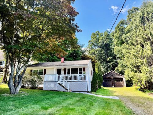 13 Arbutus St, Putnam Valley, NY, 10579-1302 | Card Image