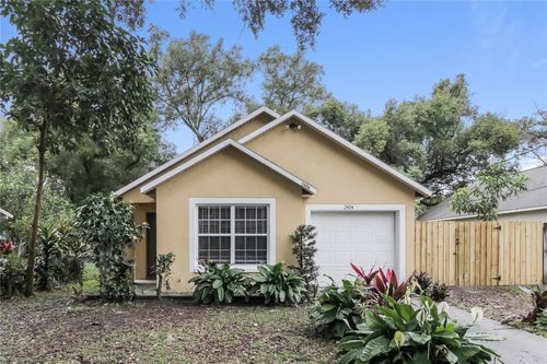2404 S Shine Ave, Orlando, FL, 32806-4856 | Card Image