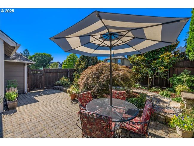 5725 Windfield Loop, House other with 3 bedrooms, 2 bathrooms and 2 parking in Lake Oswego OR | Image 32