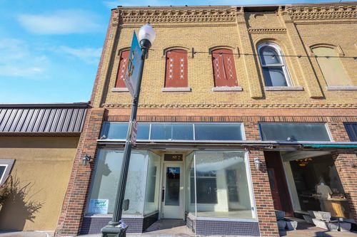 109 N Sibley Ave, Litchfield, MN, 55355-2138 | Card Image