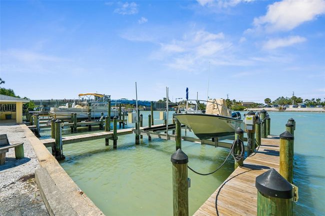 APT-10 - 109 Bayshore Rd, Condo with 2 bedrooms, 2 bathrooms and null parking in Nokomis FL | Image 39