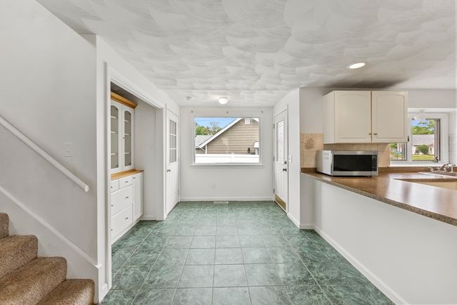 76 Choctaw Dr, House other with 3 bedrooms, 1 bathrooms and 3 parking in Buzzards Bay MA | Image 13