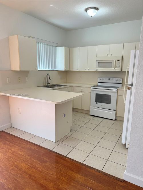 unit-202-373 Ne 26th Pl, Homestead, FL, 33033-7055 | Card Image