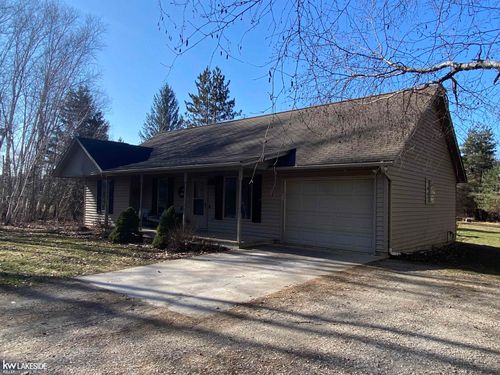 3895 Lackie Rd, Filion, MI, 48432-9745 | Card Image