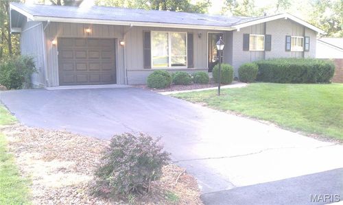 1119 Port Diane Dr, Saint Louis, MO, 63146-5633 | Card Image