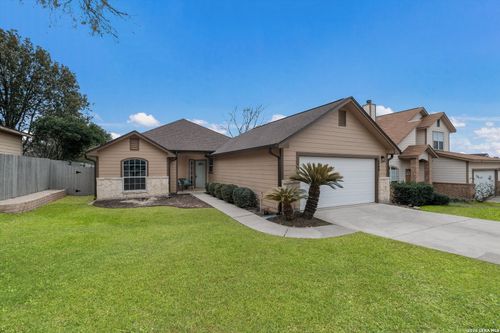 5390 Chestnut View Dr, San Antonio, TX, 78247-4692 | Card Image