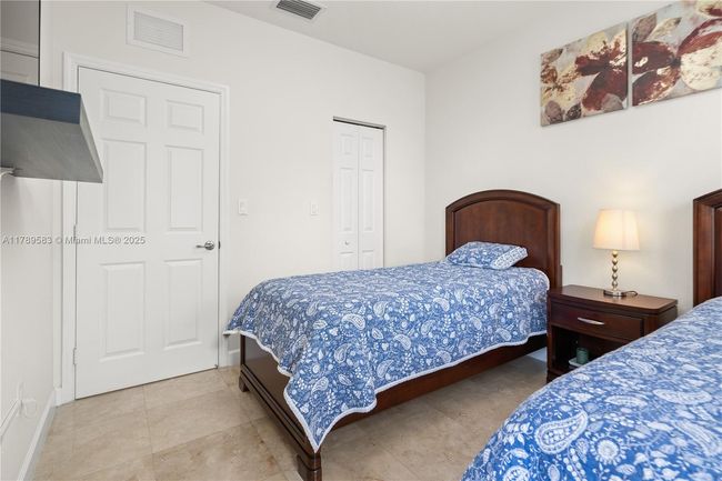 7514 Nw 108 Th Path, Townhouse with 3 bedrooms, 3 bathrooms and null parking in Doral FL | Image 29