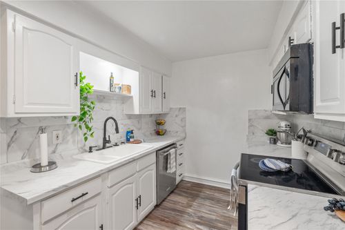 12748 Burninglog Ln, Dallas, TX, 75243-3232 | Card Image