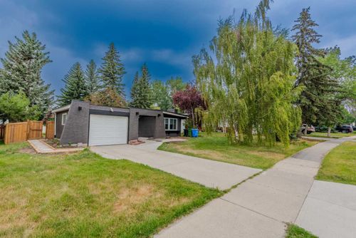 5655 Dalhousie Dr Nw, Calgary, AB, T3A1Y5 | Card Image