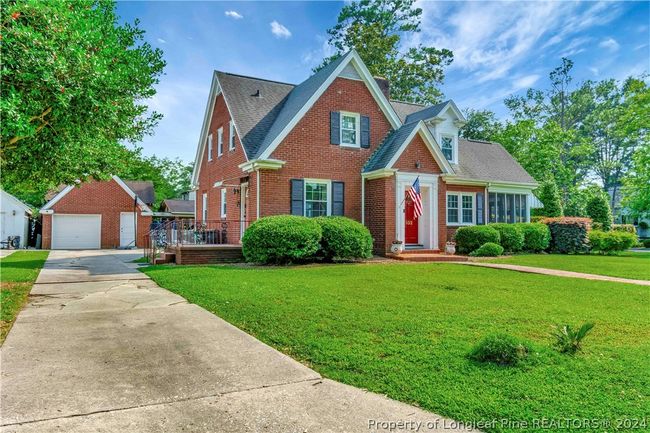 302 E 19th Street, House other with 4 bedrooms, 2 bathrooms and null parking in Lumberton NC | Image 3