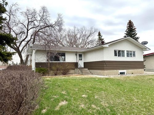 505 4 St S, Vulcan, AB, T0L0B5 | Card Image