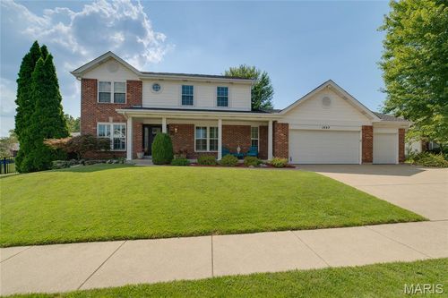 1807 Kilmory Dr, Florissant, MO, 63031-1056 | Card Image