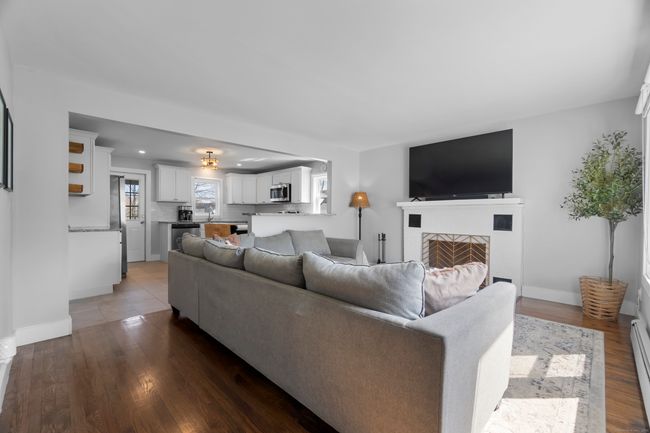 15 Strosberg Rd, House other with 4 bedrooms, 2 bathrooms and 4 parking in Waterford CT | Image 9