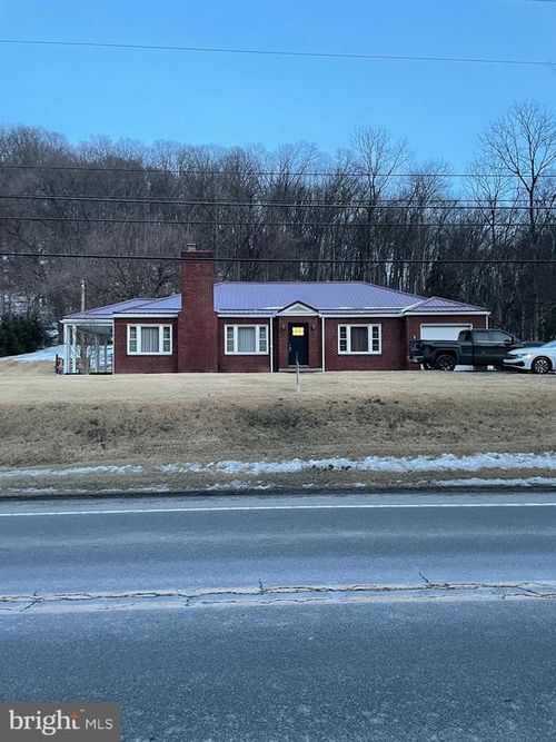 696 Us Highway 522, MOUNT UNION, PA, 17066-9406 | Card Image