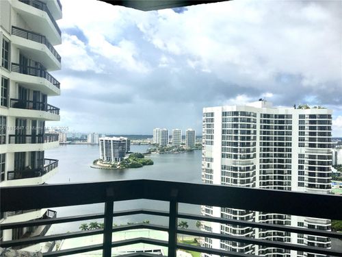 apt-3103-3500 Mystic Pointe Dr, Aventura, FL, 33180-2585 | Card Image