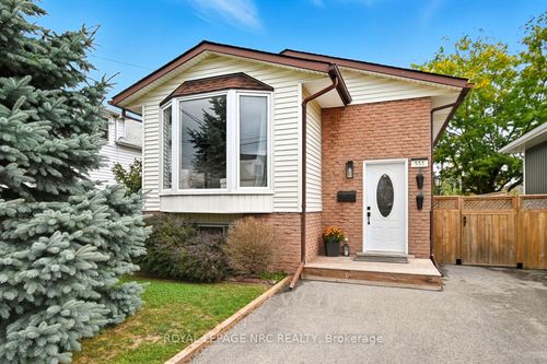 553 Wright St, Welland, ON, L3B2K6 | Card Image