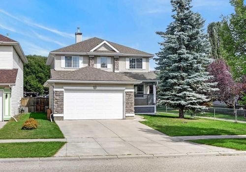 625 Somerset Dr Sw, Calgary, AB, T2Y4K7 | Card Image