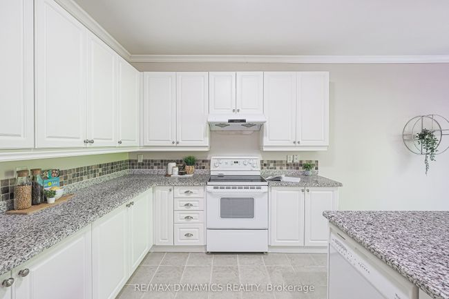 2381 Grand Oak Trail, House other with 4 bedrooms, 4 bathrooms and 2 parking in Oakville ON | Image 9